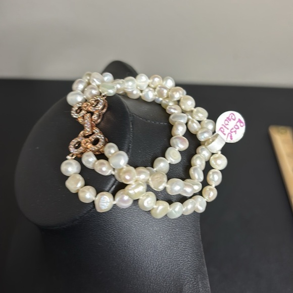 Freshwater Pearl Rose Gold Tone Hardware Rhinestone Vintage Multilayer Bracelet - Picture 2 of 6